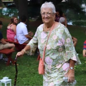 Meet your Posher, Debbie